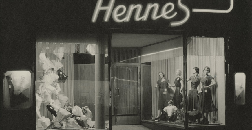Exteriör från butik, skyltfönster, Hennes, 1950-tal